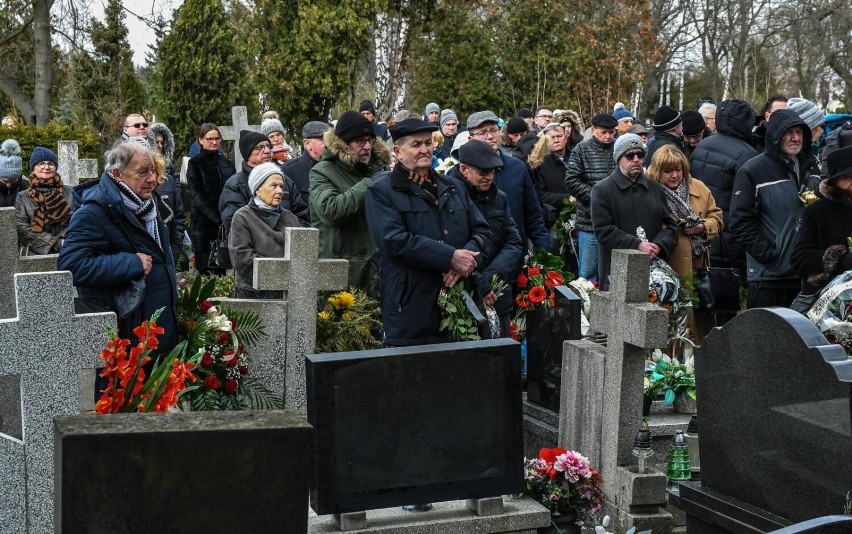 Pogrzeb odbył się na cmentarzu Najświętszego Serca Pana...