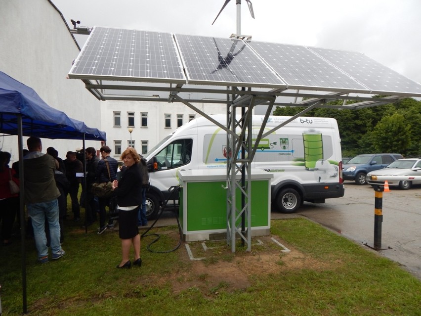 Prezentacja elektrycznego busa na Uniwersytecie Zielonogórskim [zdjęcia,wideo]