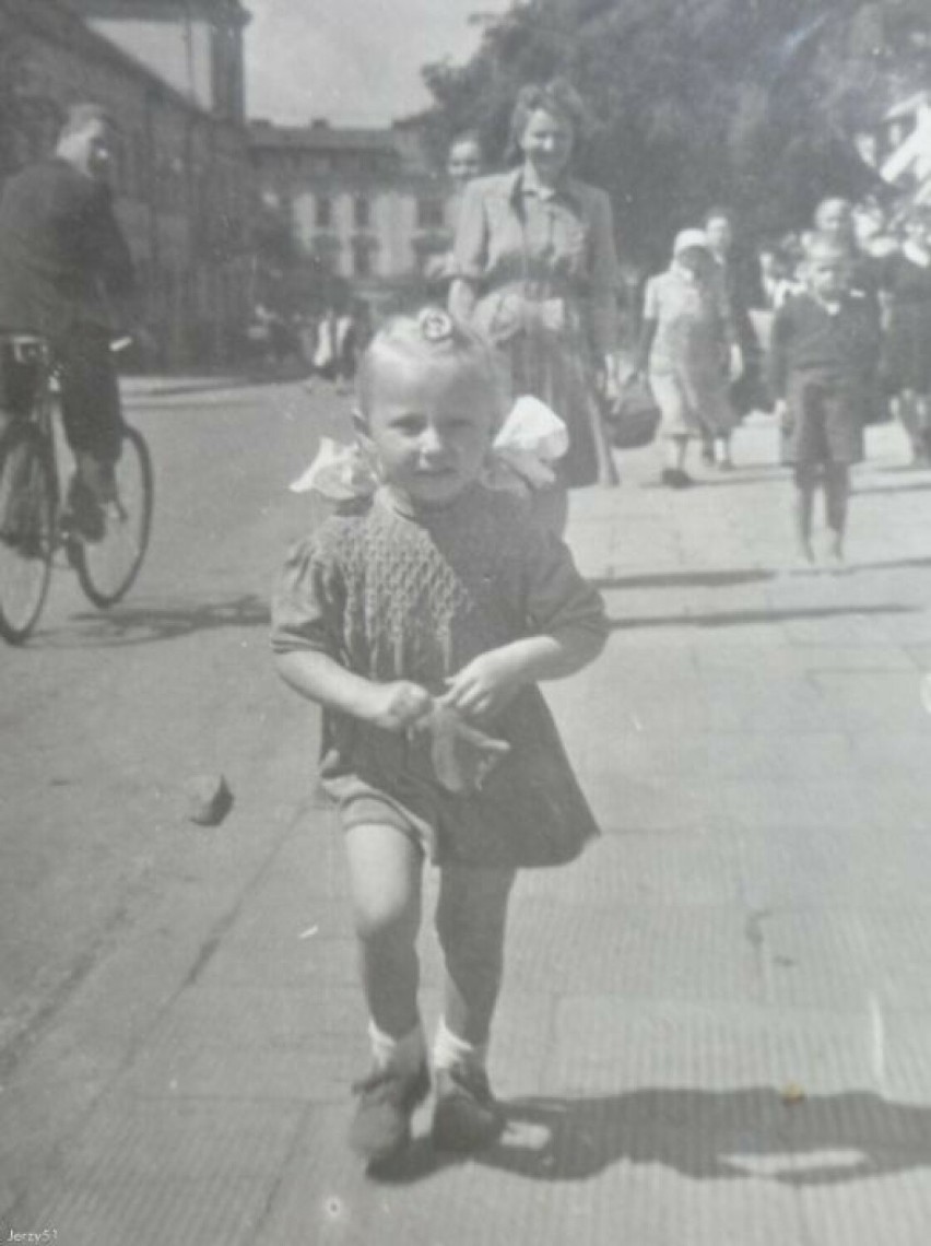 1951 , Ulica Żeromskiego, zdjęcie wykonane od strony ulicy...
