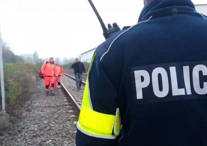 Tragedia na torach kolejowych w Świętochłowicach. Śmiertelnie potrącony mężczyzna przechodził w niedozwolonym miejscu