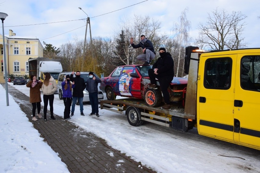 Orkiestrobus Sztabu WOŚP w Tucznie i Puszkobus Sztabu WOŚP...