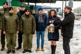 Bobrowniki. Podlascy harcerze potajemnie przekazali Betlejemskie Światło Pokoju na Białoruś. Zobacz zdjęcia 