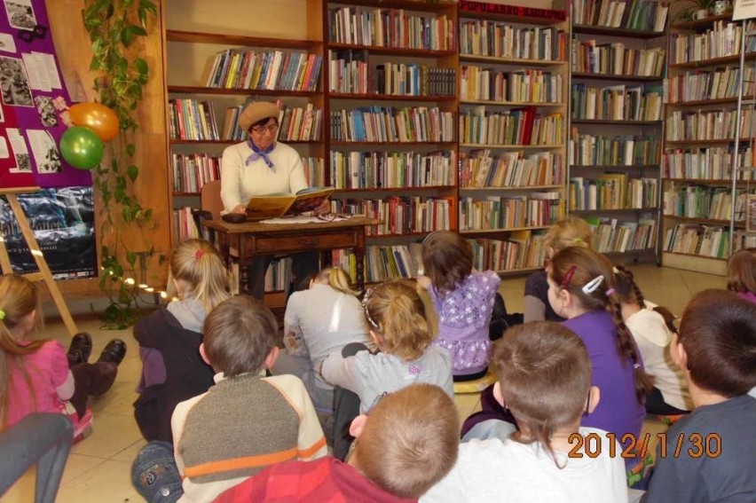 Margonin - Głośne Czytanie dla dzieci w bibliotece [ZDJECIA]