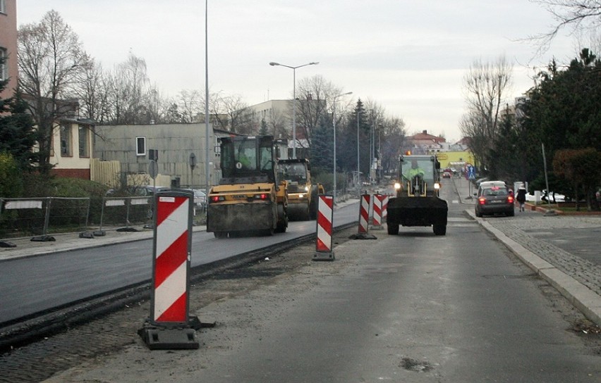 Remont ulicy Asnyka w Legnicy [ZDJĘCIA]