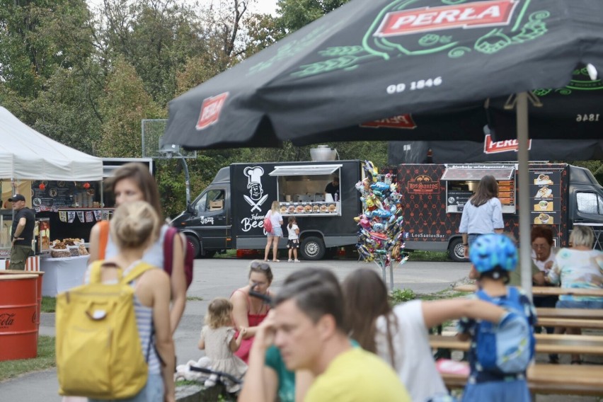 W Warszawie trwa festiwal ulicznego jedzenia. Są też...