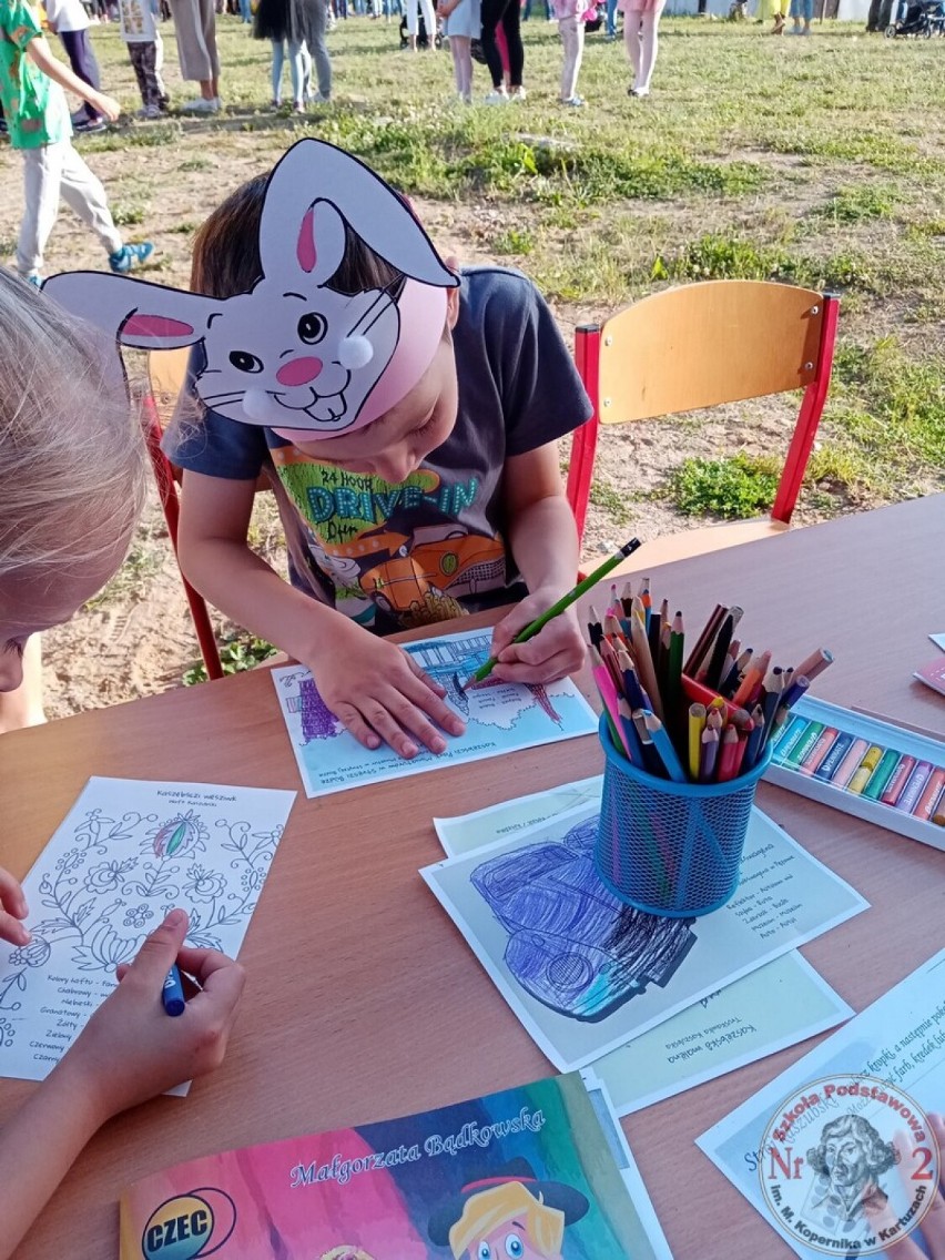 Kartuzy. Dzieci i dorośli mieli okazję zabawić się na Festynie Kaszubskim w Dwójce