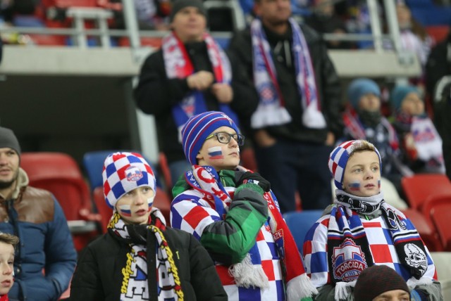 Na trybunach stadionu Górnika Zabrze podczas meczu z Cracovią