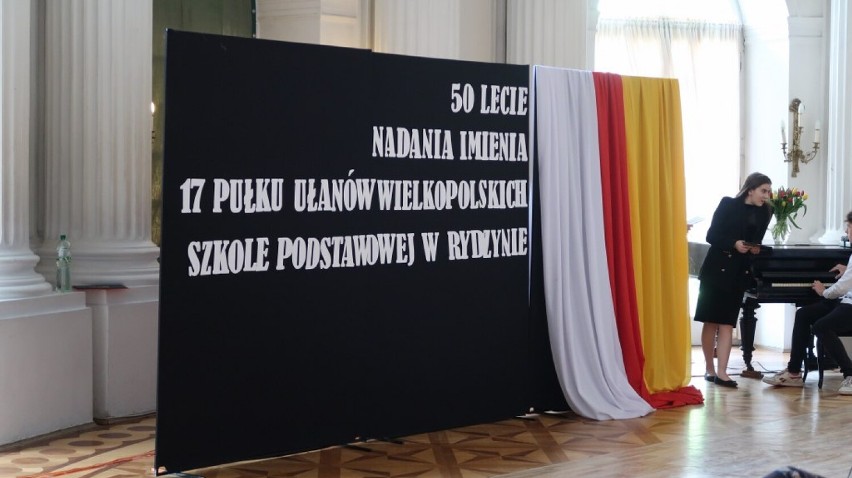Jubileusz nadania Szkole Podstawowej w Rydzynie imienia 17 Pułku Ułanów Wielkopolskich