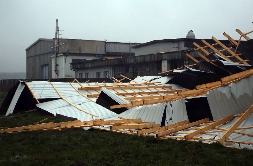 Wichura zerwała dach w Moszczenicy