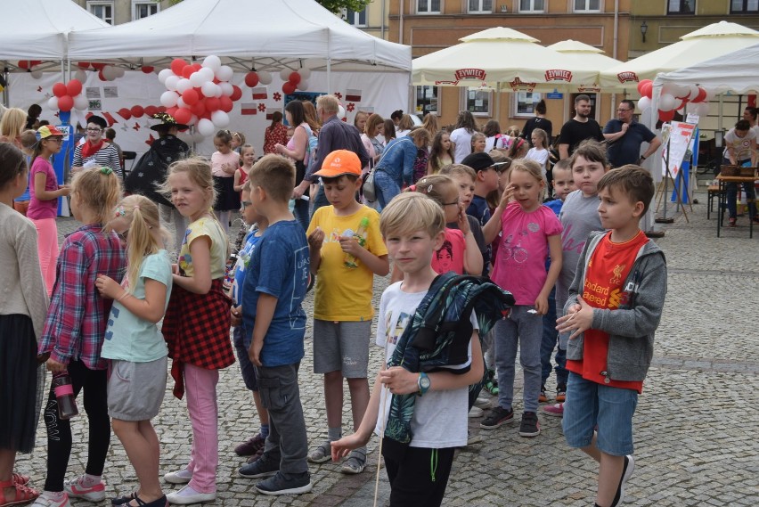 Piknik z okazji Międzynarodowego Dnia Rodziny na Rynku w Kościerzynie [ZDJĘCIA]