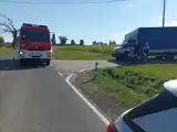 Laseczno. Wypadek na dk 16. Doszło do zderzenia kierowcy busa z kierującym skuterem. Jedna osoba poszkodowana, 07.09.2022 r.