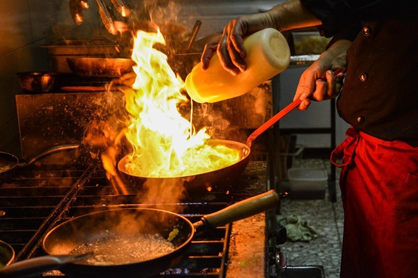 Restauracja "Łakina" w Wągrowcu poszukuje kucharza lub...