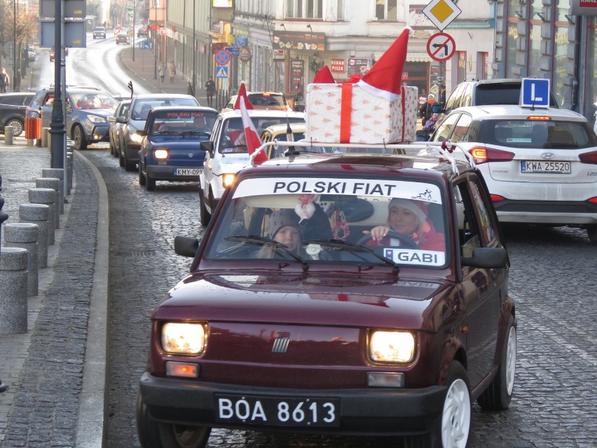 Moto Mikołaje na Rynku w Wadowicach. Wcześniej byli też...