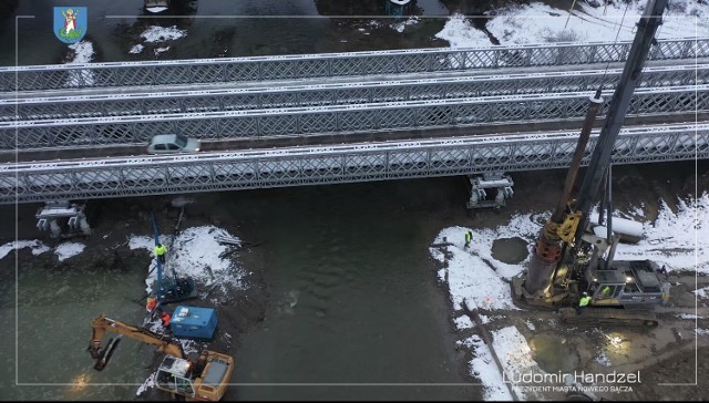 Trwa budowa mostu na rzece Kamienica
