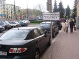 Mieszkańcy ul. Niepodległości nie mogą parkować na swoich kopertach