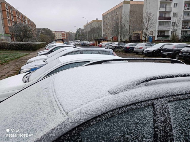 Pierwszy śnieg w Łodzi. Uwaga na śliskie drogi!