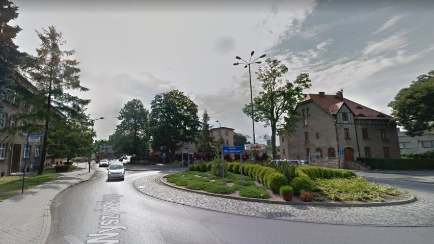 Oto ulice Tarnowskich Gór w Google Street View. Kogo złapała kamera? Sprawdź, czy też jesteś na tych ZDJĘCIACH!