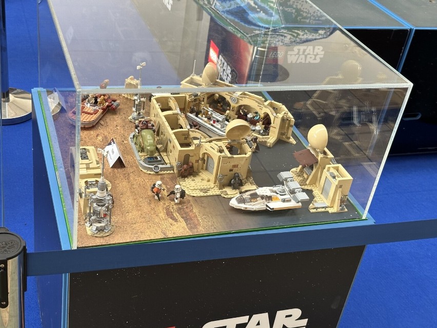 Lego Star Wars w Centrum Handlowym M1 w Radomiu. Wielkie figury, konkursy z nagrodami i niezliczona ilość klocków. Zobacz zdjęcia