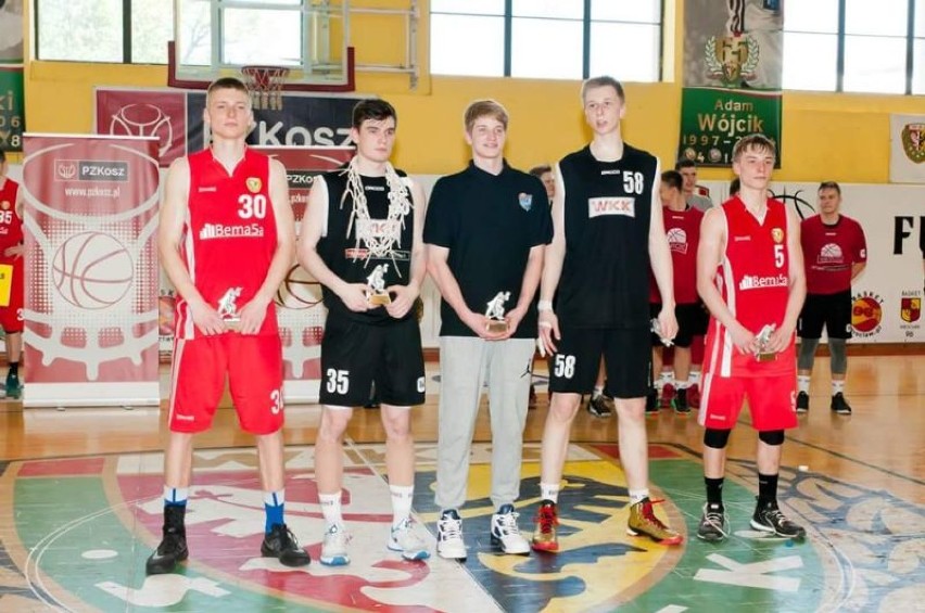 ZSS: brązowe medale Mistrzostw Polski juniorów w koszykówce dla MKS-u [FOTO] 