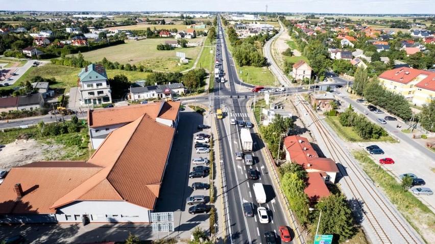 W Toruniu mieszkańców ubywa, a w większości podtoruńskich...