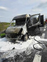 Pożar samochodu na autostradzie A4 od Krakowem. Spłonął pojazd dostawczy. Zablokowany jeden pas. Wielki korek na kilkanaście kilometrów