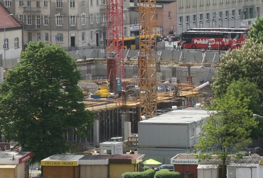 Najnowsze zdjęcia z budowy Supersamu w Katowicach. Rośnie