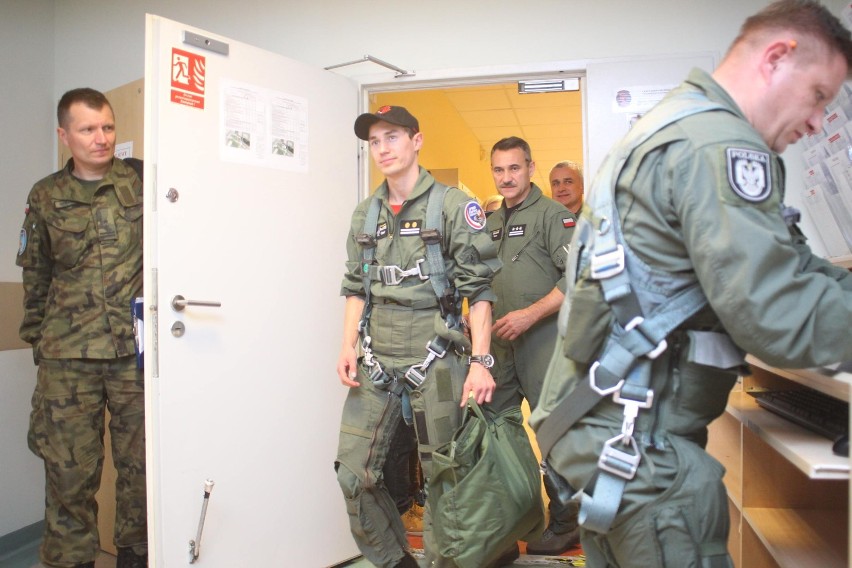 Kamil Stoch w Krzesinach poleciał na pokładzie F-16