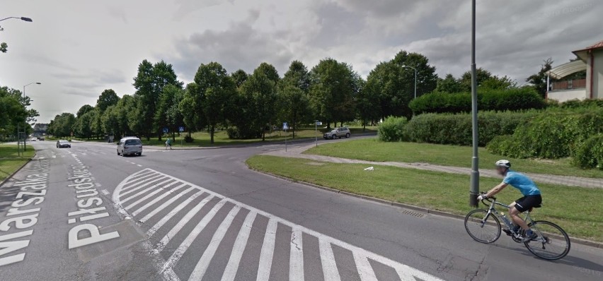 Policzanie w kamerze Google Street View. Kogo kamery Google zauważyły na ulicy Piłsudskiego? ZDJĘCIA