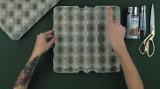 Jak zrobić ramę lustra z wytłaczanek po jajkach? [WIDEO]