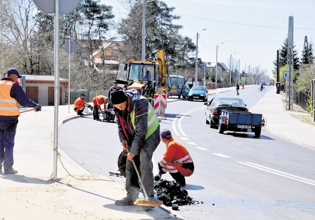 Na ulicy Łódzkiej nadal trwały prace wykończeniowe