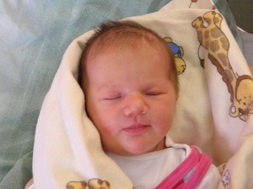 Zosia Dziwoki, córka Moniki i Marka, urodziła się 5 stycznia...