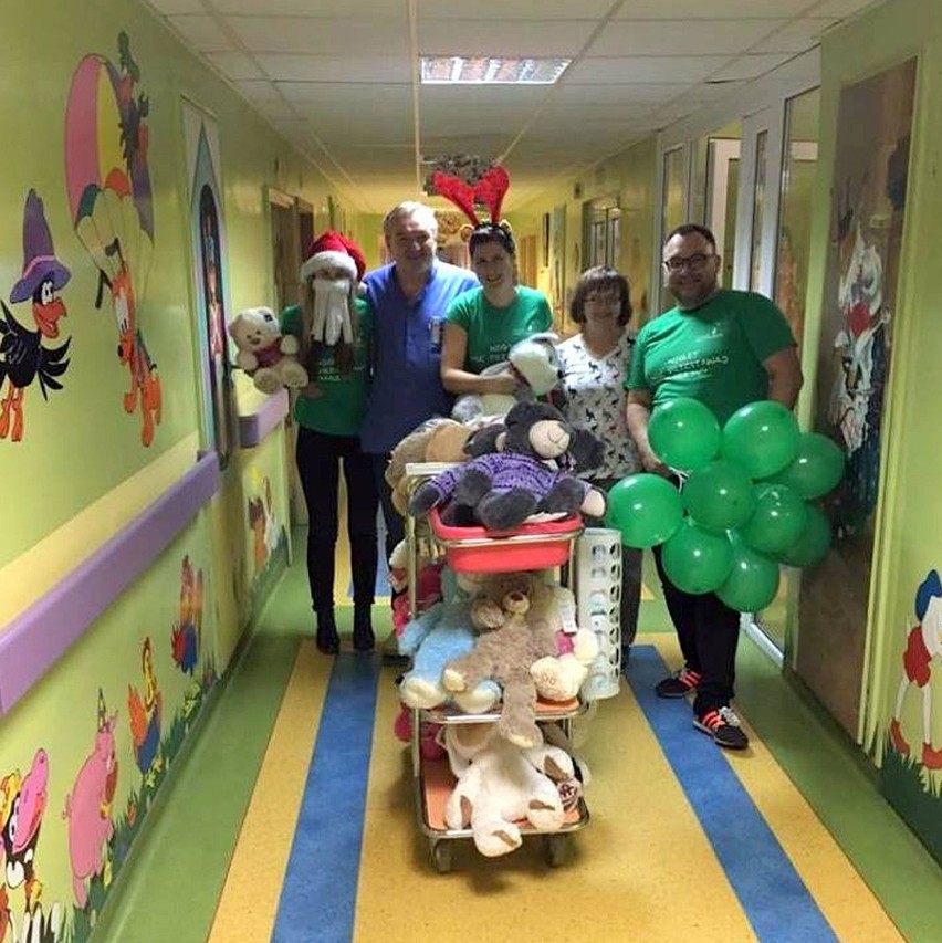 Wolontariusze odwiedzili z prezentami dzieci w międzyrzeckim szpitalu [ZDJĘCIA]