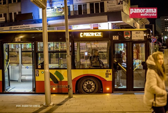 Od stycznia z rozkładu jazdy znikają dwa nocne kursy autobusów linii A. Pozostaje natomiast kurs linii C o godz. 23.30 z pl. Solidarności na Podzamcze