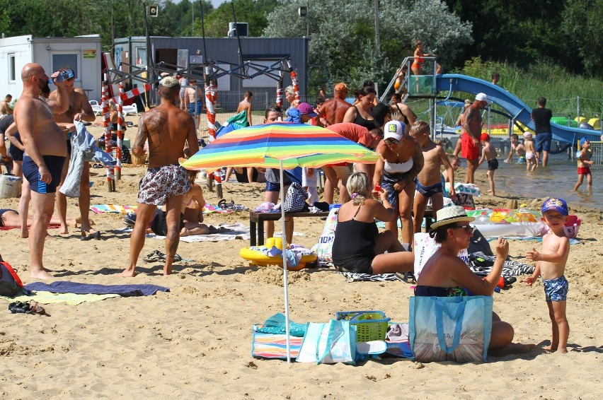 34 stopnie w cieniu, piotrkowianie chłodzą się na...