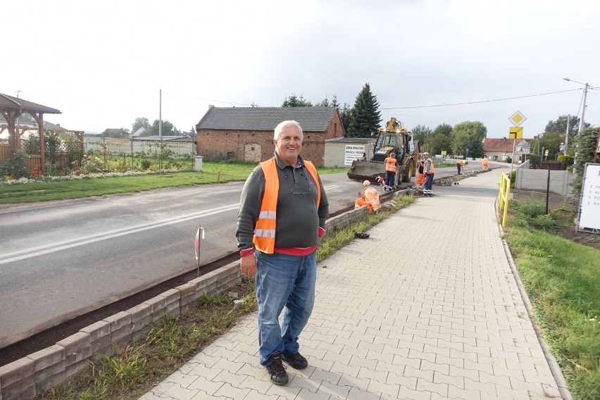 Utrudnienia drogowe na trasie Jezierzyce Kościelne - Gołanice. Uwaga na objazdy! W tym rejonie tworzą się korki [ZDJĘCIA] 