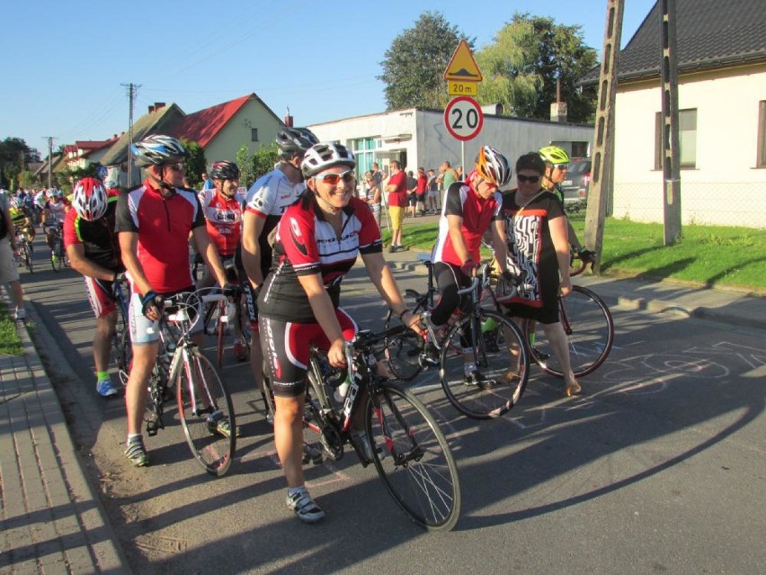 Wyścig kolarski w Nietuszkowie: Ścigało się kilkadziesiąt...