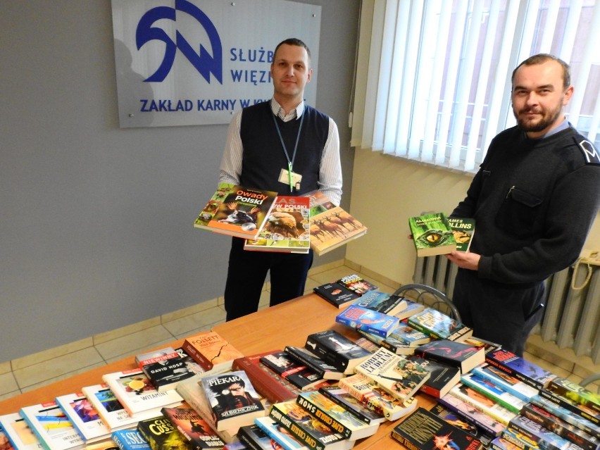 Zakład Karny w Kwidzynie. Sukces akcji "Czytając na wolność", więzienna biblioteka wzbogaciła się o ponad 2 tys. książek