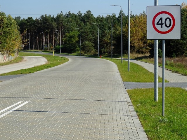 Ponad dwa kilometry nowych jezdni powstało na terenie między ulicami Warszawską, Witosa oraz Rataja. To w miejscu, gdzie powstaje nowa strefa przemysłowa w naszym mieście. Wykonawcą inwestycji była firma Budromex.