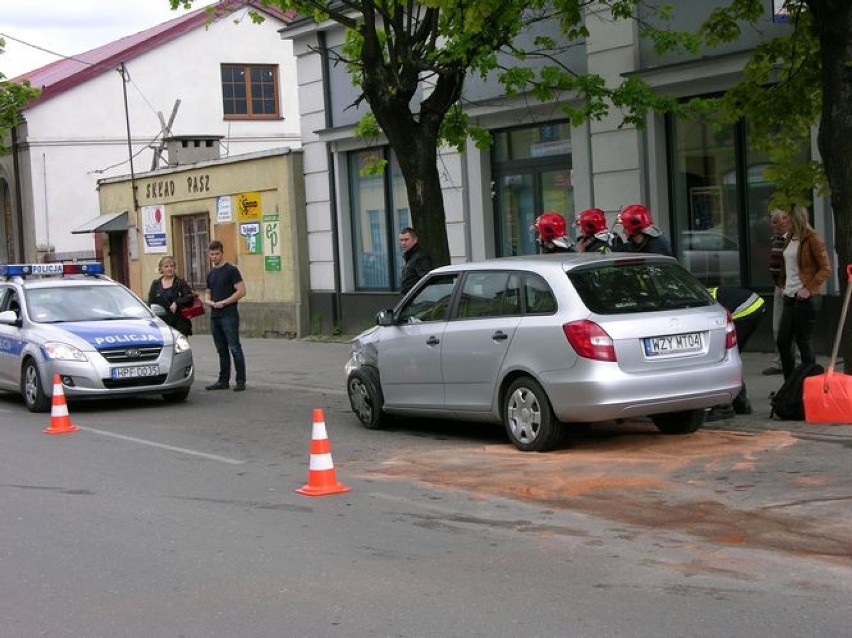 W niedzielę, ok. godz. 13, auta zderzyły się na Batorego w...