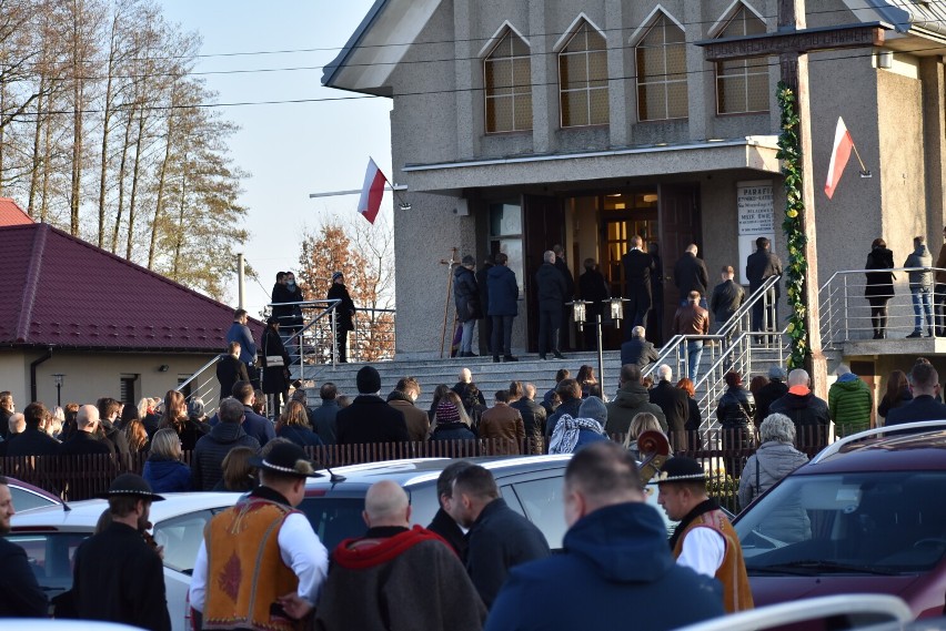 Pogrzeb Damiana Niewińskiego odbył się w Żelazówce koło...