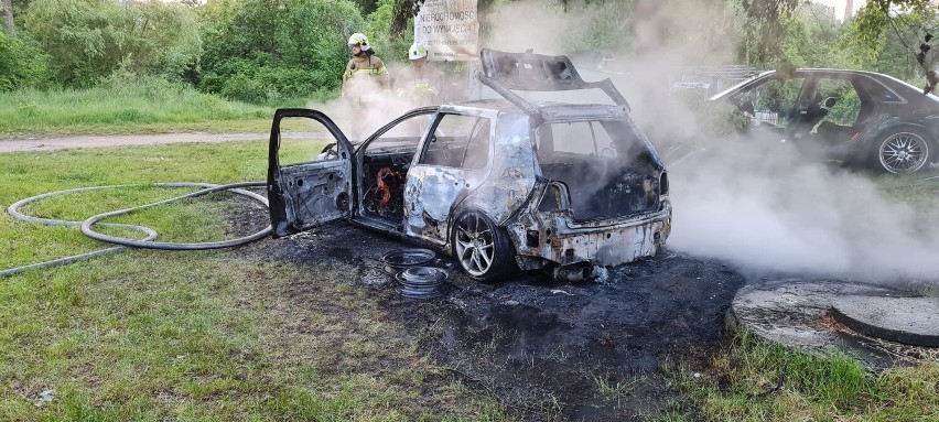 Przy ulicy Obieżowej w Libiążu spłonął samochód osobowy