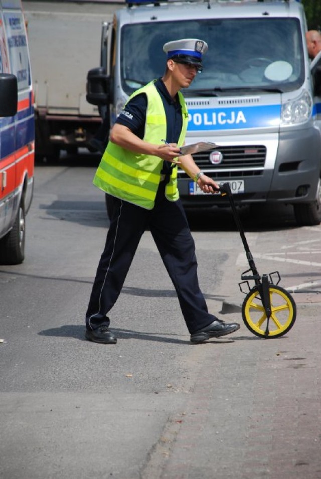 Wypadek w Siemianowicach: Pijany kierowca wjechał w mur