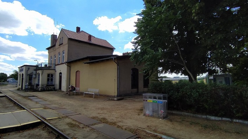 Stacja kolejowa Włoszakowice