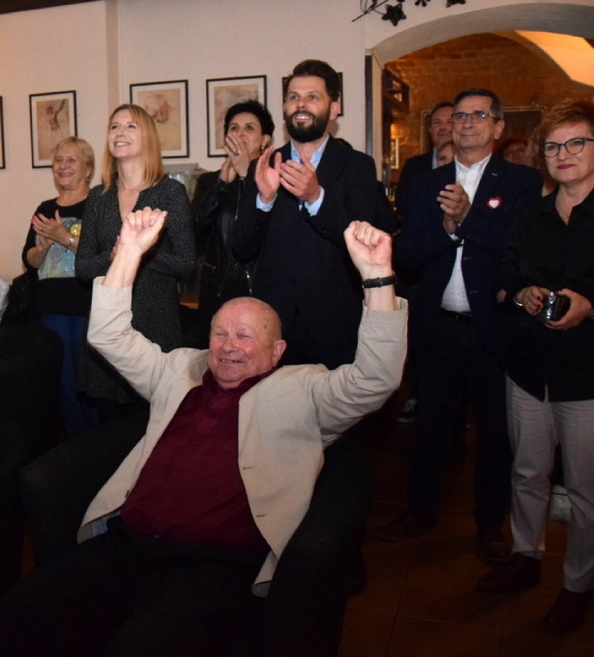 Tak uczestnicy wieczoru wyborczego KO w Tarnowie zareagowali...