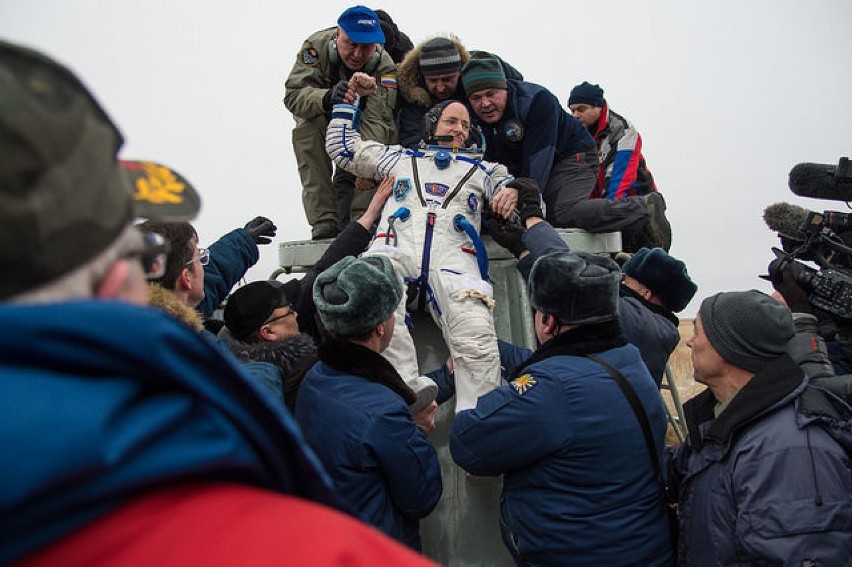 Astronauta Scott Kelly powrócił na Ziemię po rocznym pobycie...