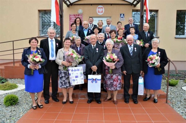 12 par z gminy Poświętne obchodziło jubileusze 50-lecia pożycia