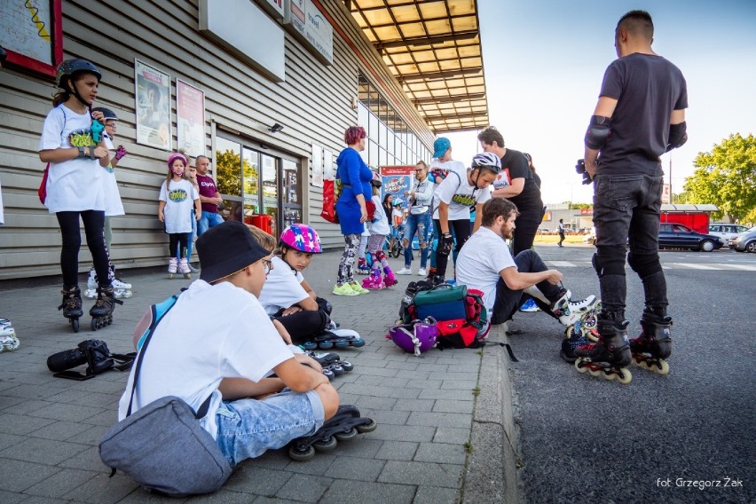 Ulice Kraśnika opanowali młodzi rolkarze. Podsumowanie wakacyjnych zajęć. Zobacz zdjęcia