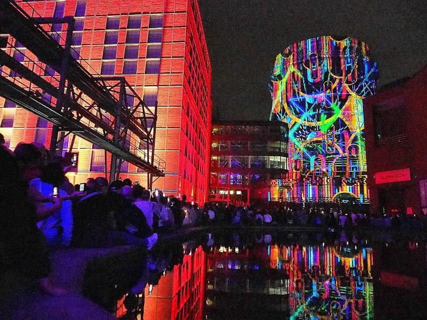 Festiwal światła w Łodzi. Tłumy widzów podziwiały fascynujące pokazy, ZDJĘCIA 