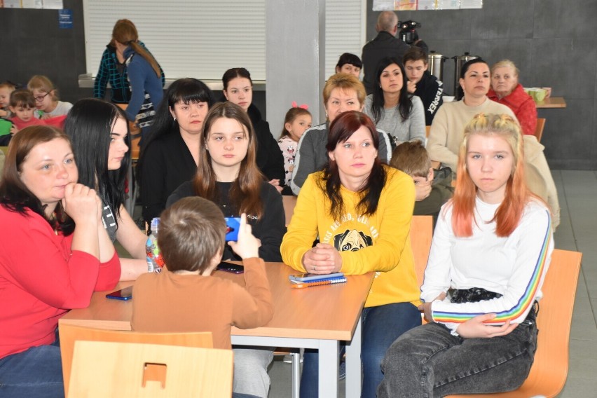 Pleszew. Do Pleszewa przyjedzie kolejna grupa osób z Ukrainy. Rodziny znajdą schronienie w Ośrodku Doradztwa Rolniczego w MARSZEWIE