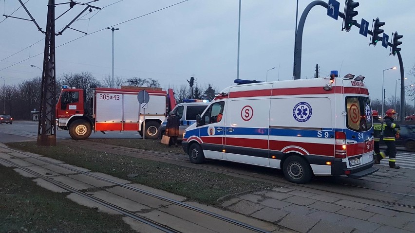 Wypadek taksówki na Śmigłego-Rydza w Łodzi